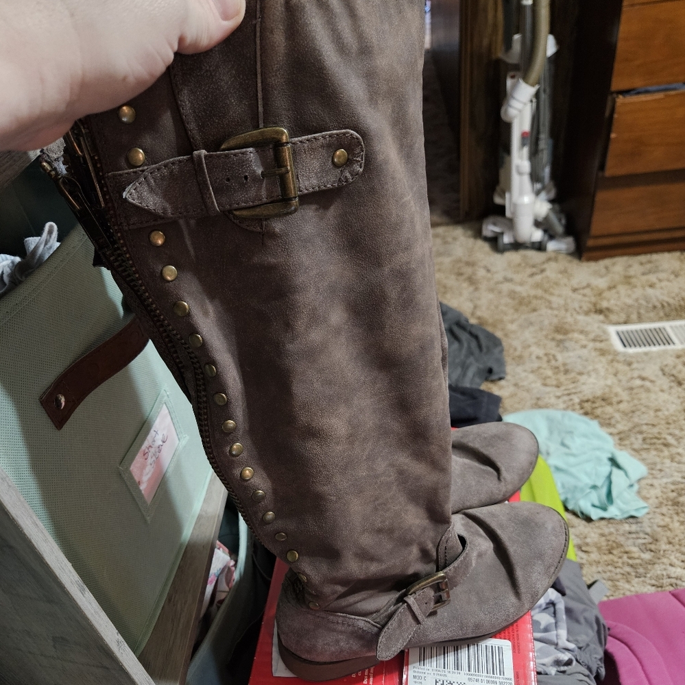 Women's knee boots
